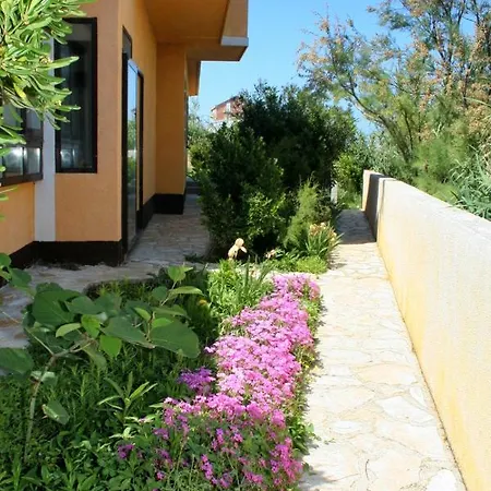 Apartment By The Sea Pag - 4119 Pag Town
